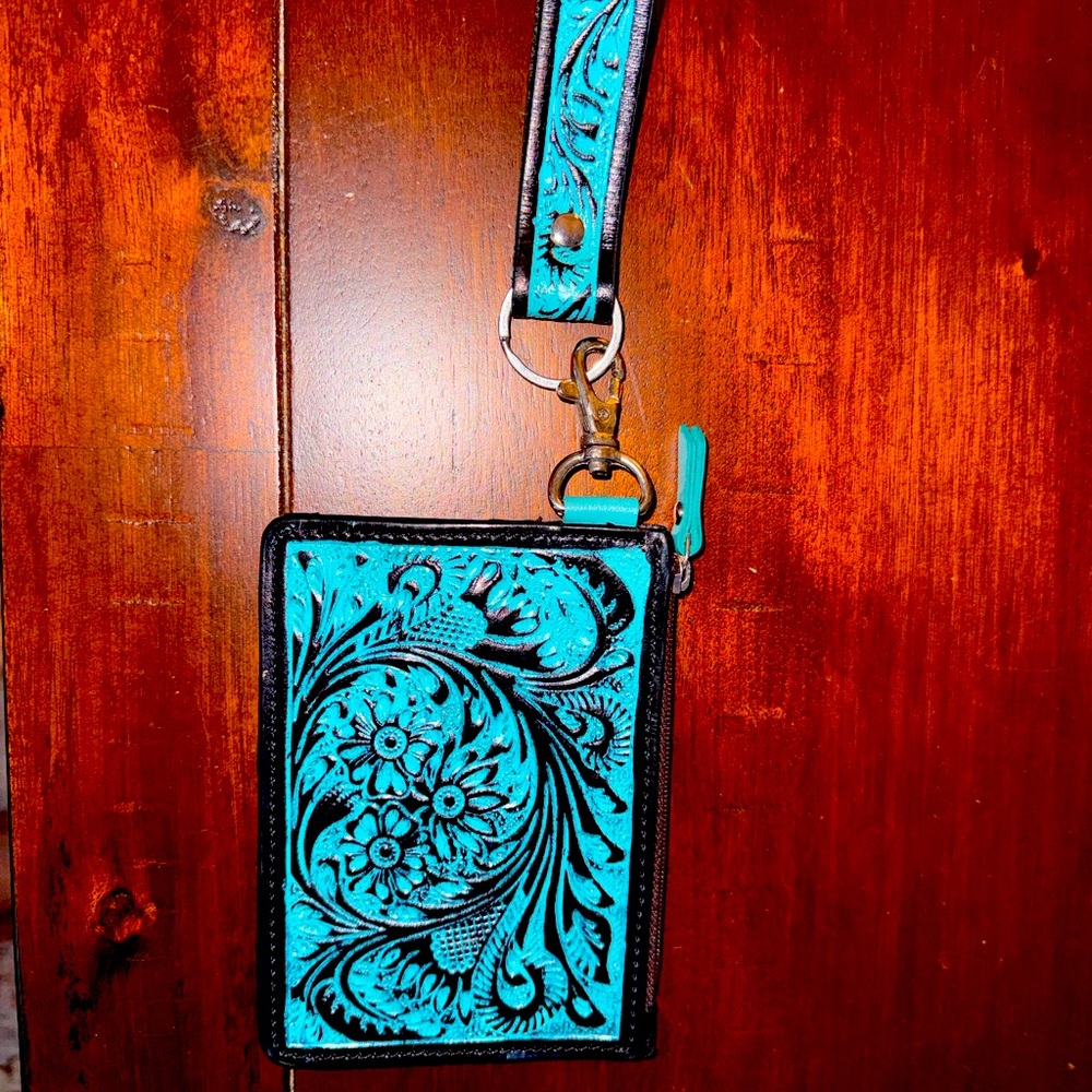Myra wristlet